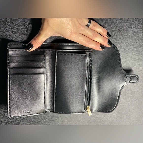 Authentic leather COACH wallet - Picture 6 of 6